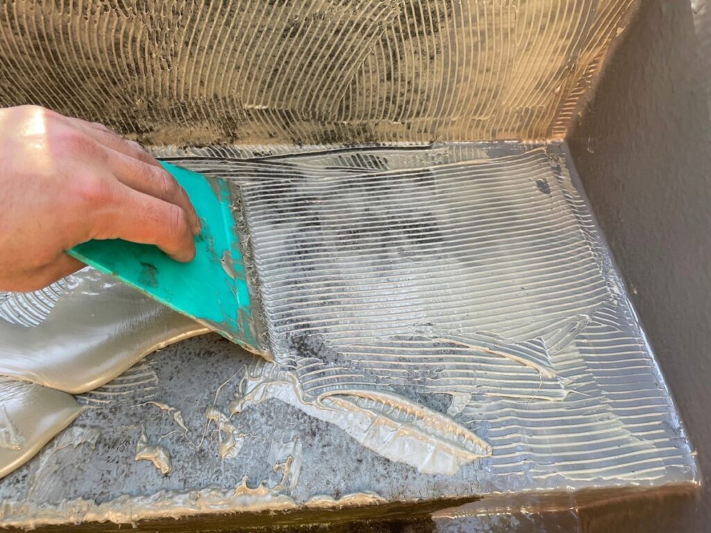 鉄階段　防水　長尺シート　ボンド