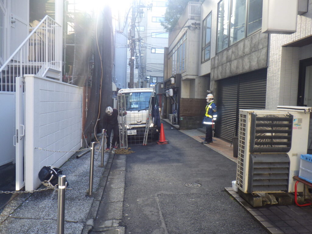 鉄階段　工事　足場解体