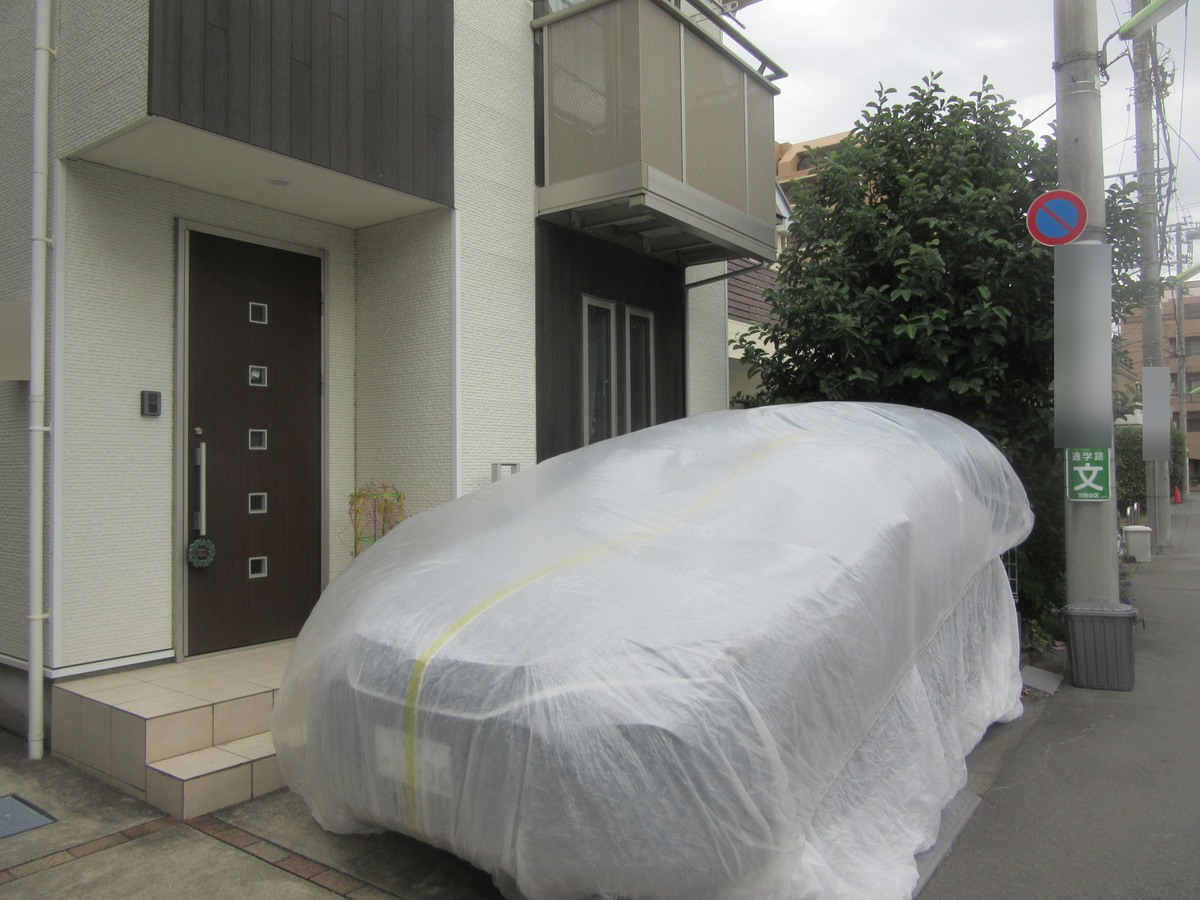 setagaya-50 お隣のお車をカバーで保護