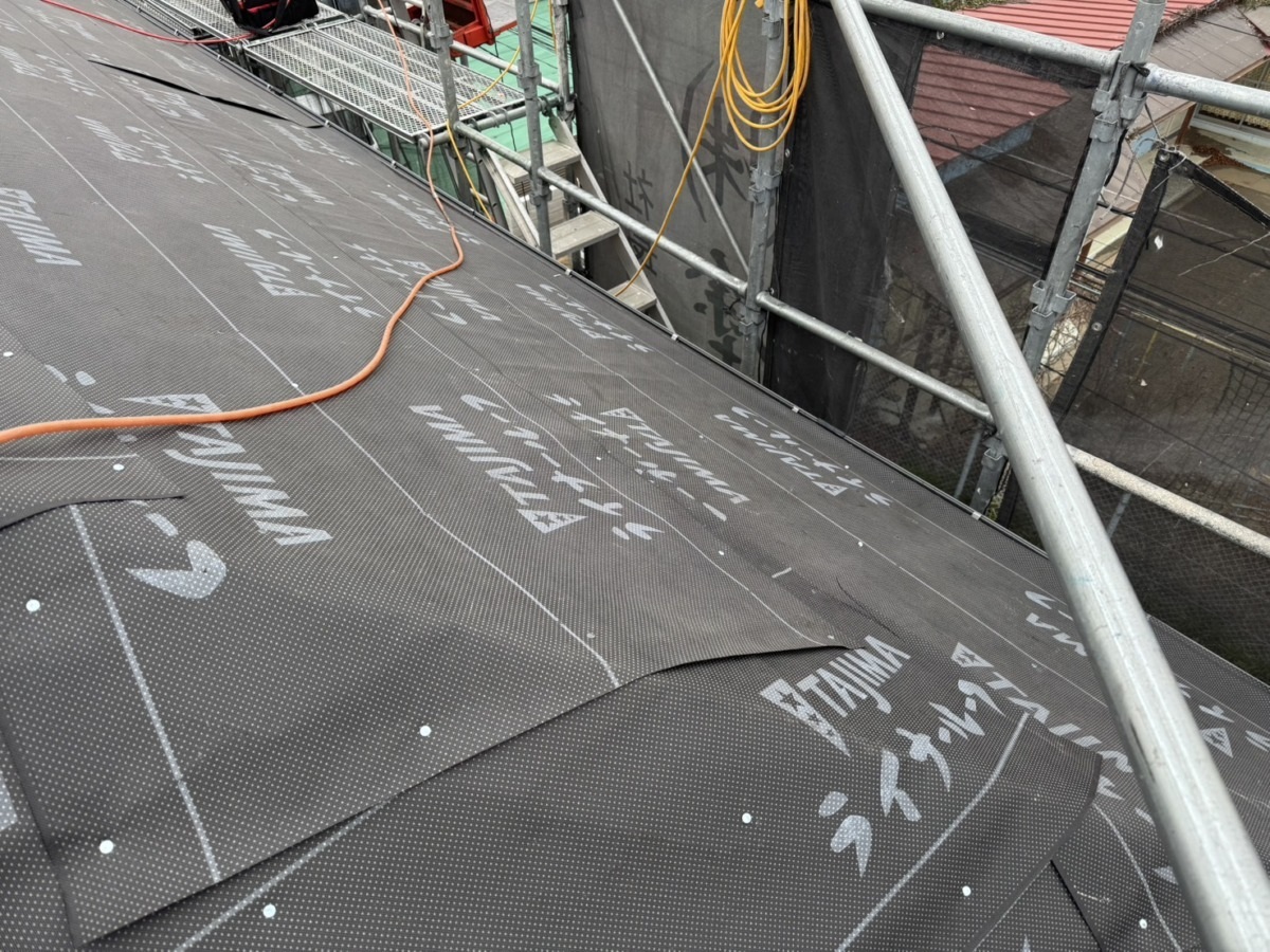 setagaya-renovation-07 屋根の防水シート施工