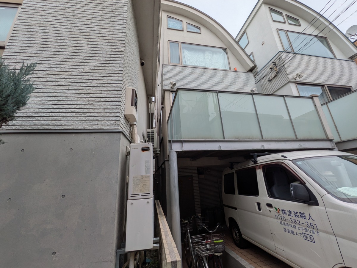 施工前の建物正面