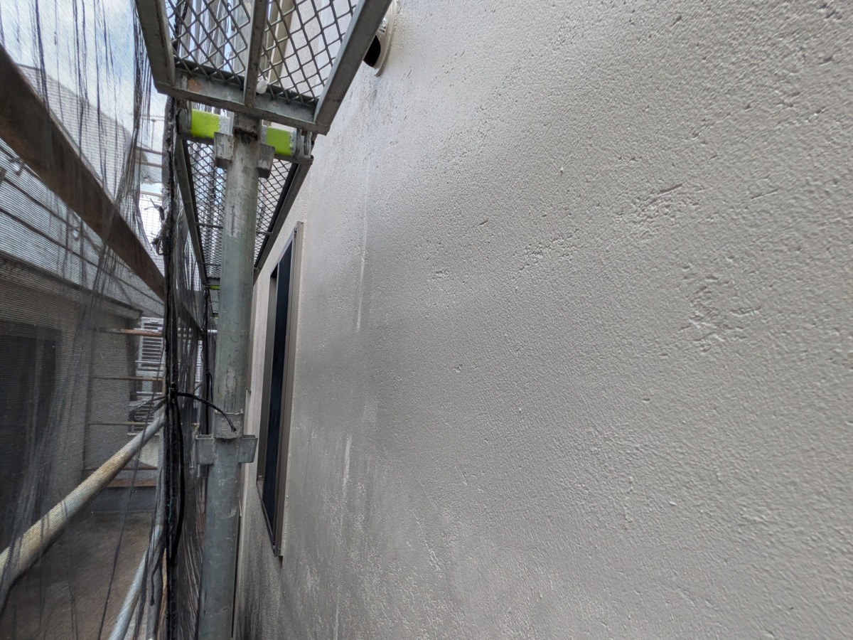 建物側面の外壁の仕上がり