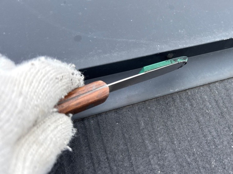 板金の釘頭をシール処理